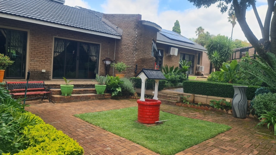 7 Bedroom Property for Sale in Cashan North West